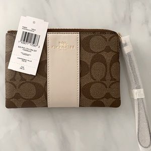 NWT Original Coach zip Wristle